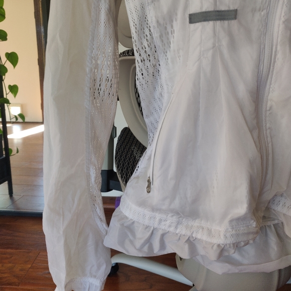 Lululemon jacket - Picture 8 of 8